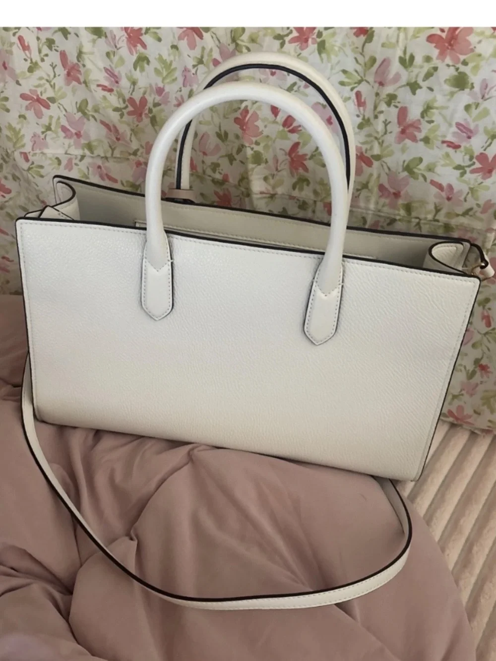 Michael Kors, white leather, large charm handbag new with tags